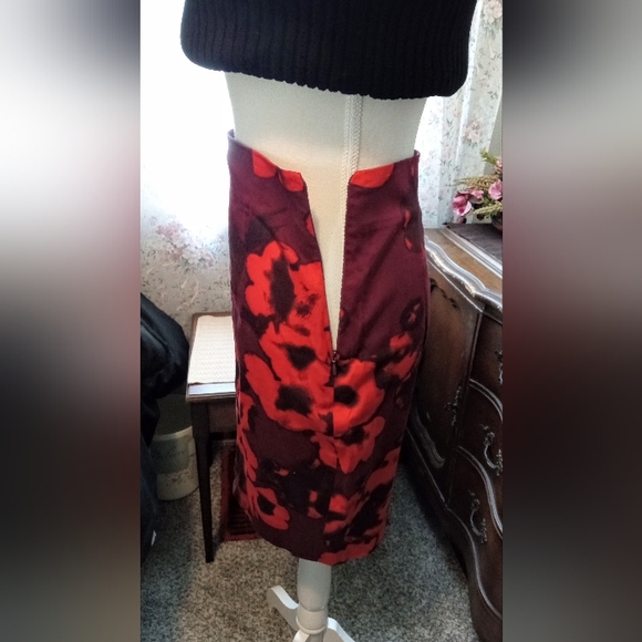 🌞Zara Red Floral Pencil Skirt - Picture 7 of 8